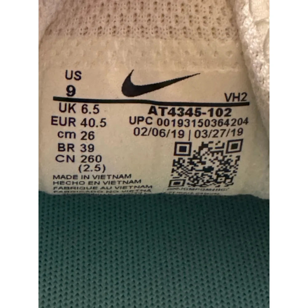 Nike VTR Womens Sneakers AT4345-102 White/Pink/Orange Size 9 EUC - Picture 8 of 8